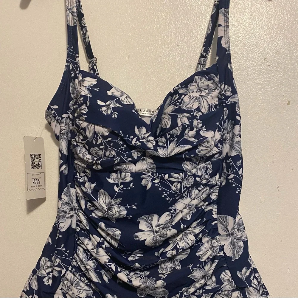 Ekouaer‎ Elegant Navy Floral One Piece Swimsuit Women’s Size XL Beach New